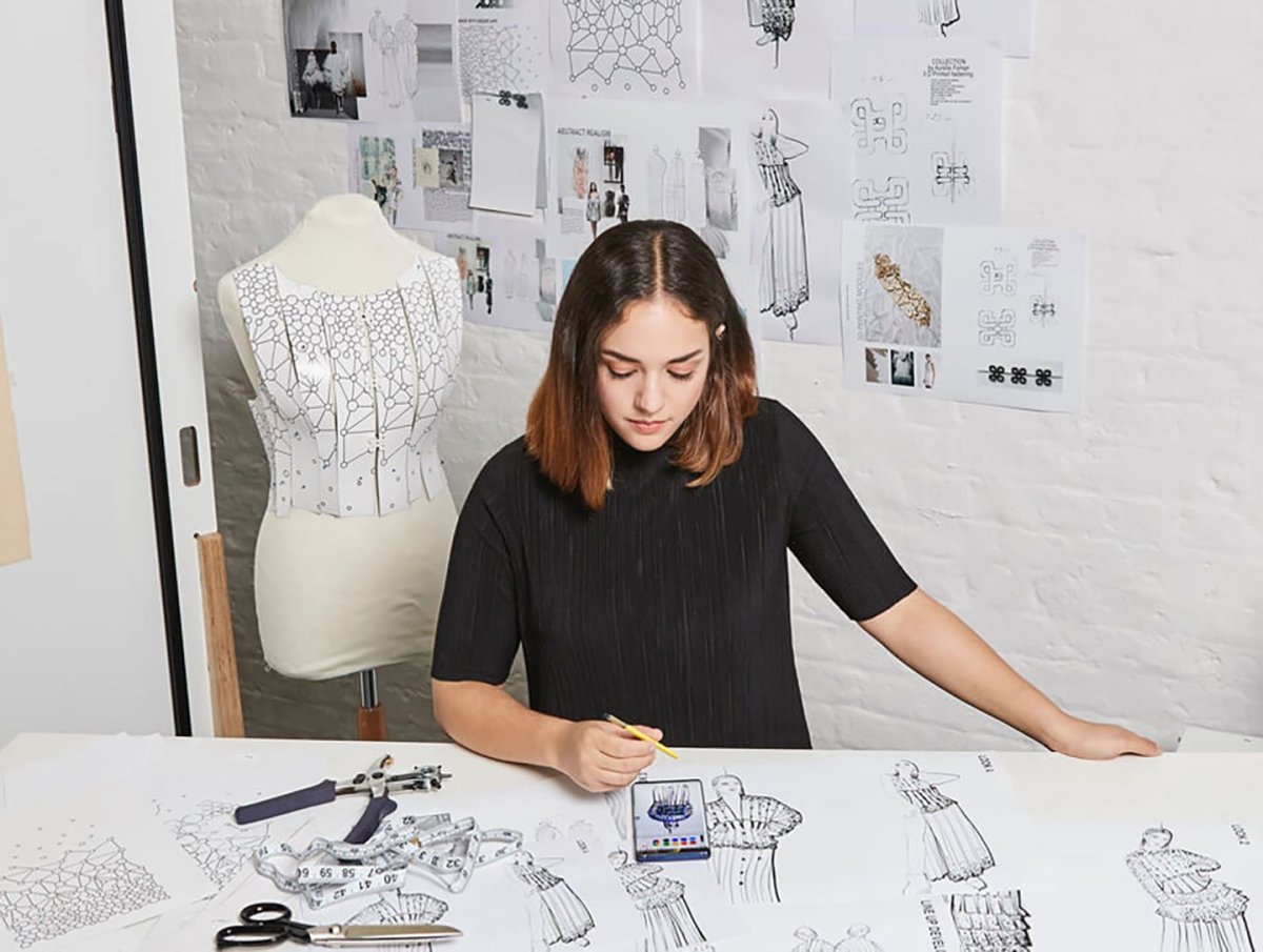 Дизайнер одежды