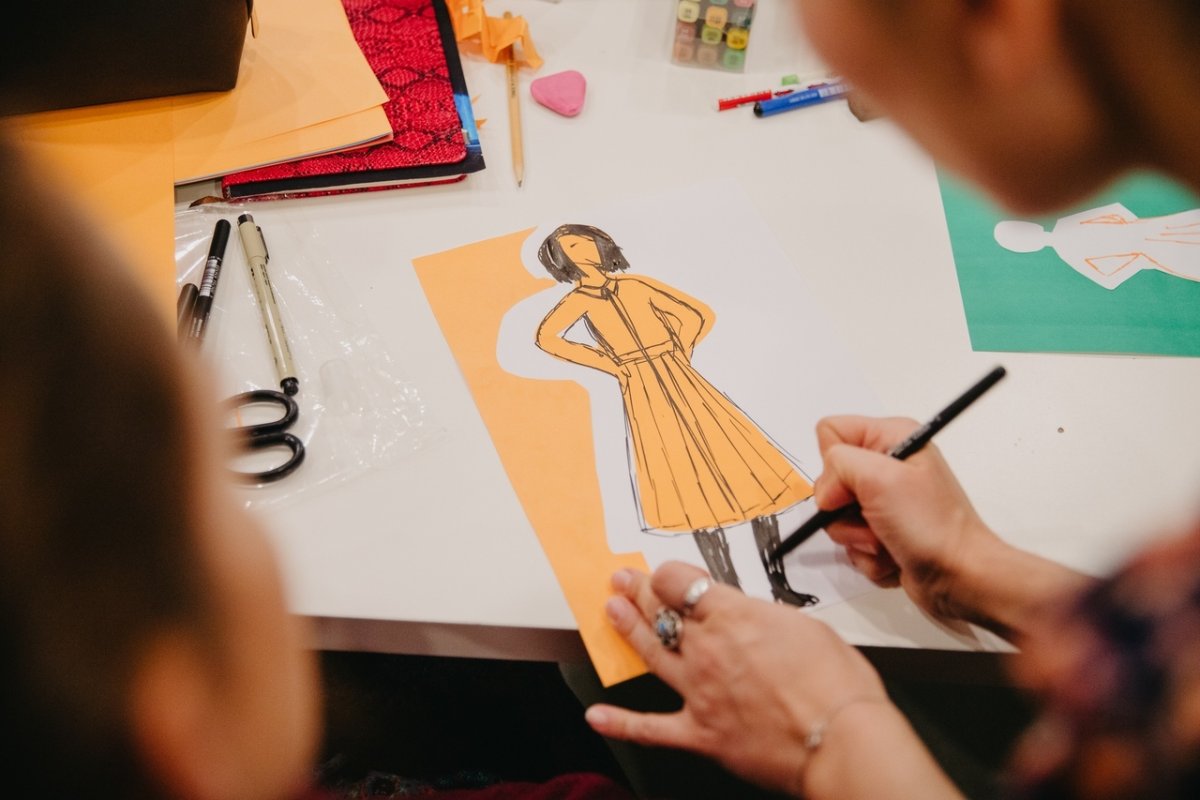 Рисунки художников модельеров