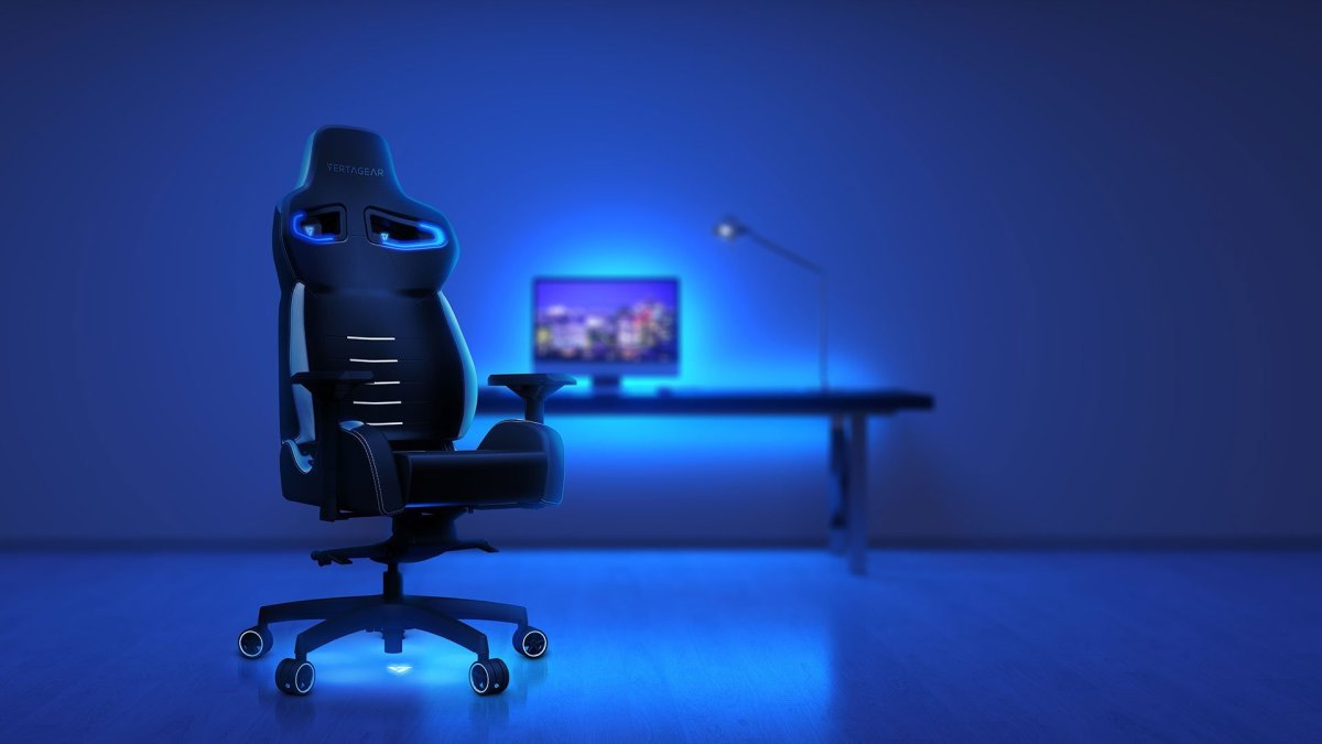 Сломанный офисный стол