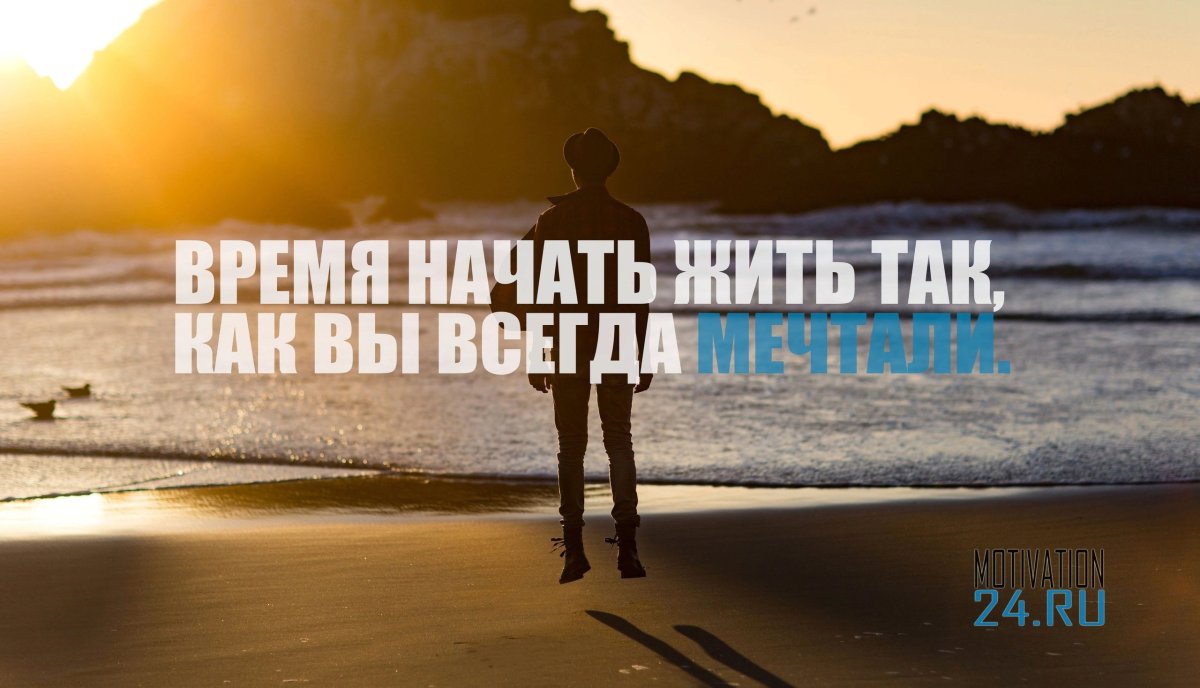 Велосипедист на фоне заката