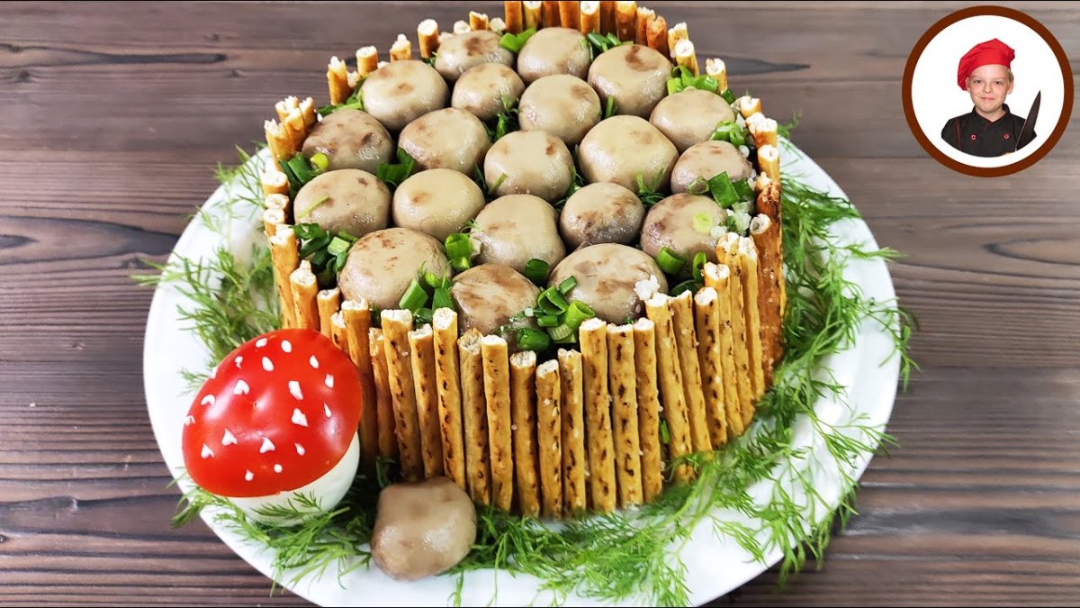 Салат грибной пенечек