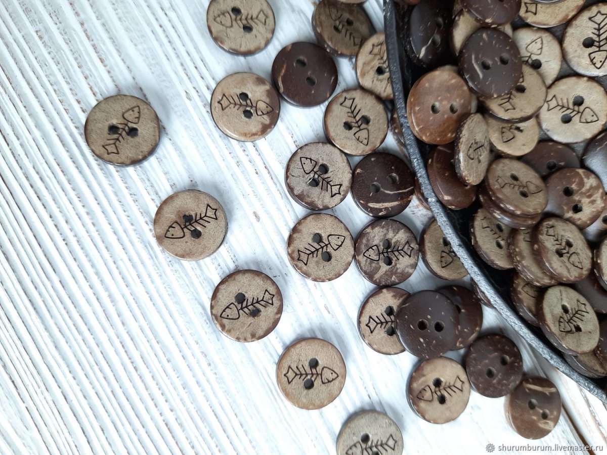 Большие пуговицы