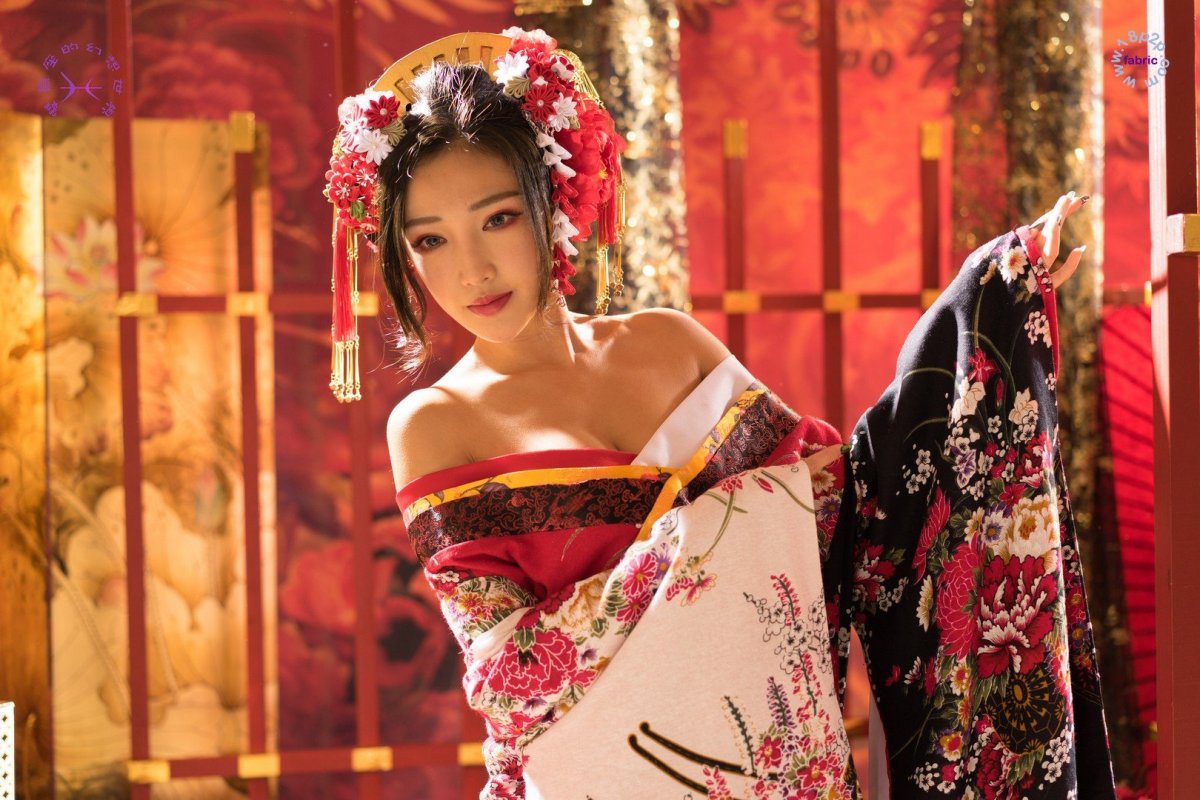 Хикару Накамура гейша