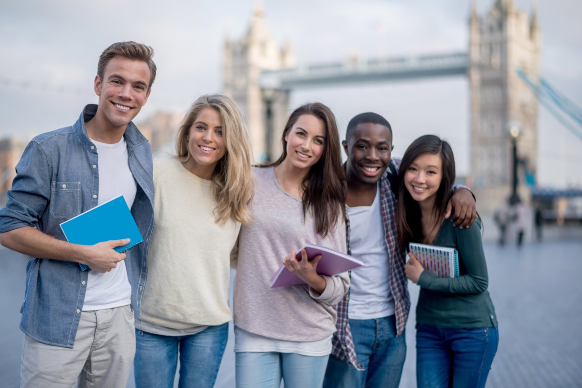 Молодежь Англии