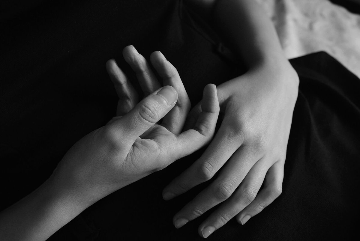 Касание рук