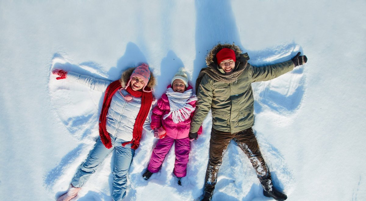 Семья зимой