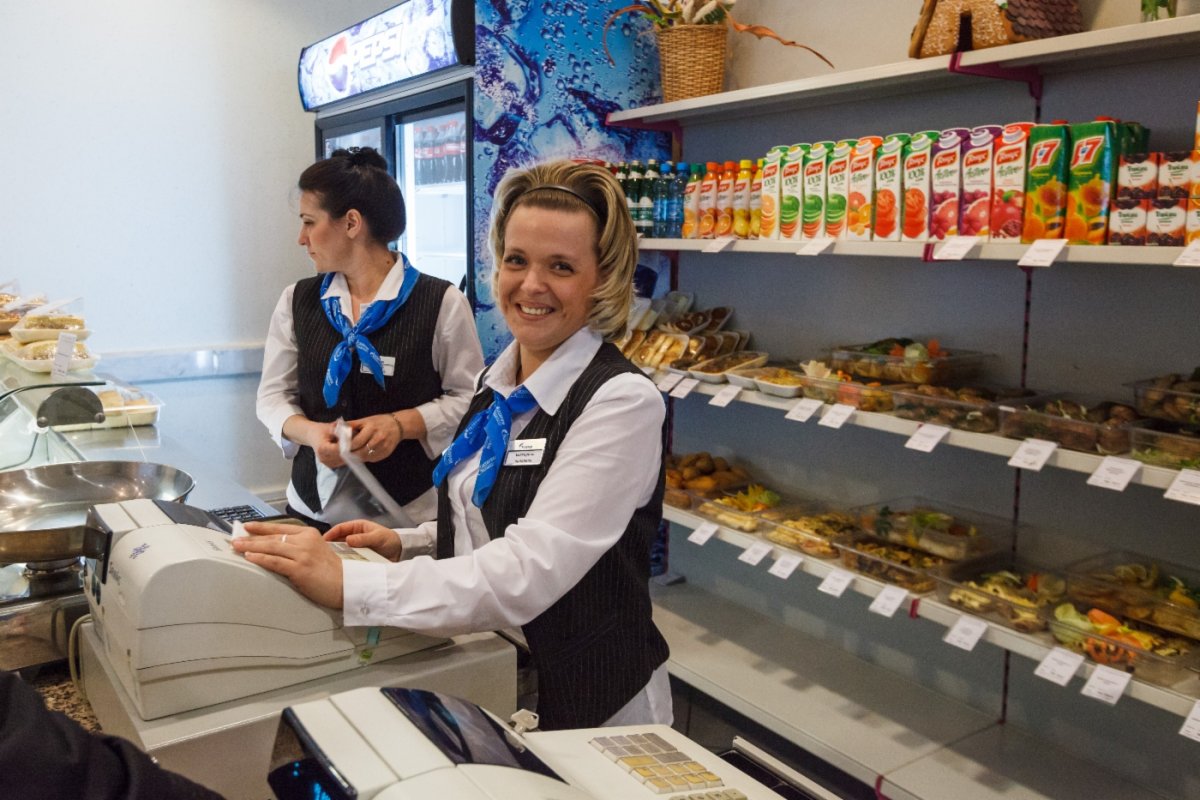 Продавец продовольственных товаров