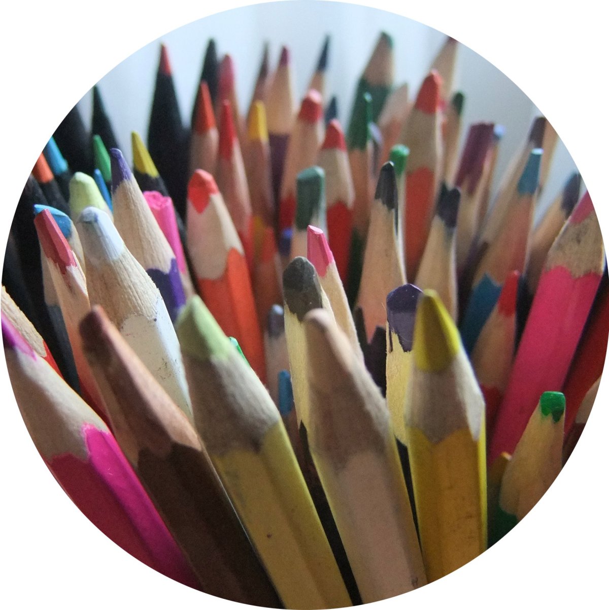 Краски и карандаши картинки