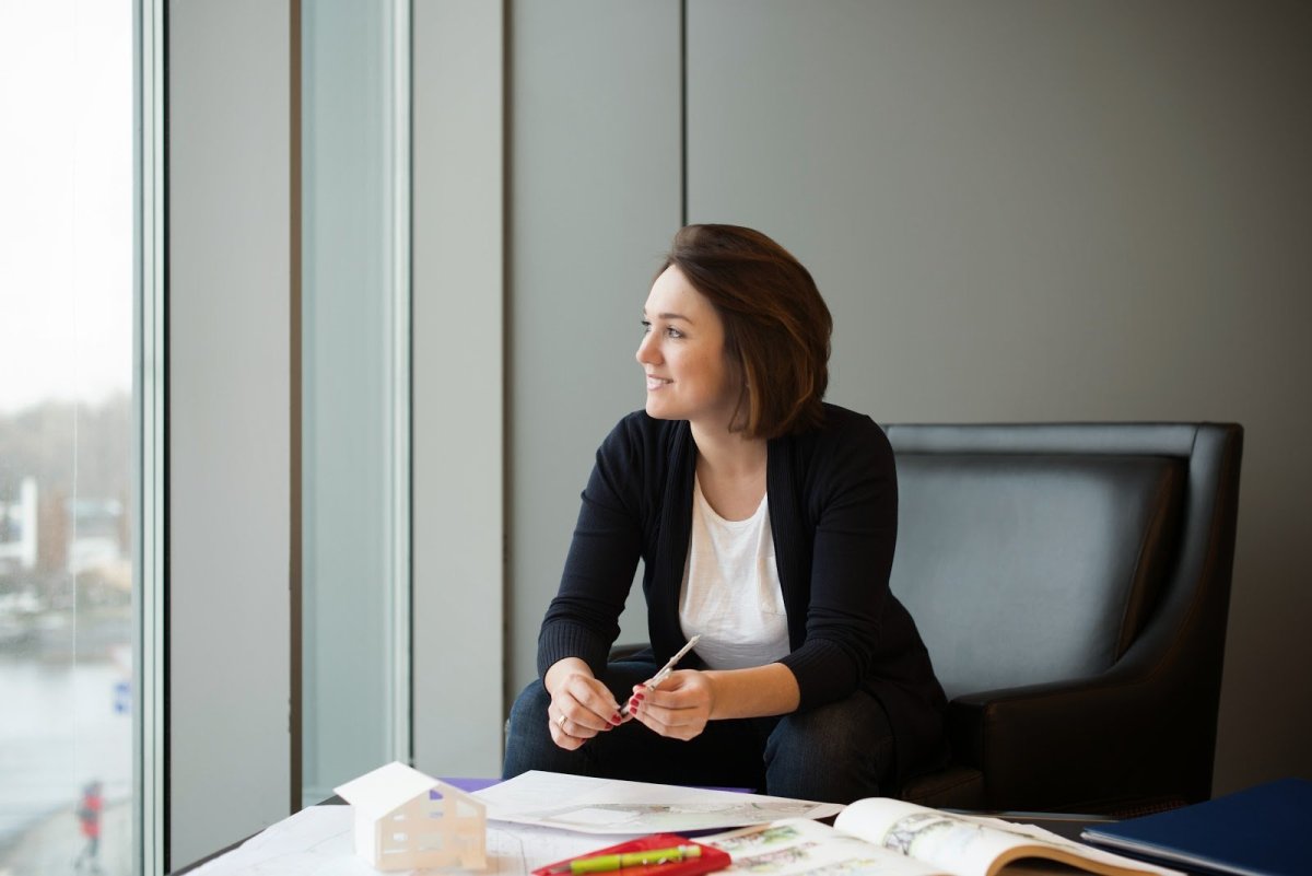 Успешная женщина бизнесмен