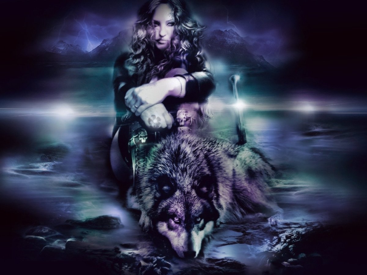 Девушка с волком