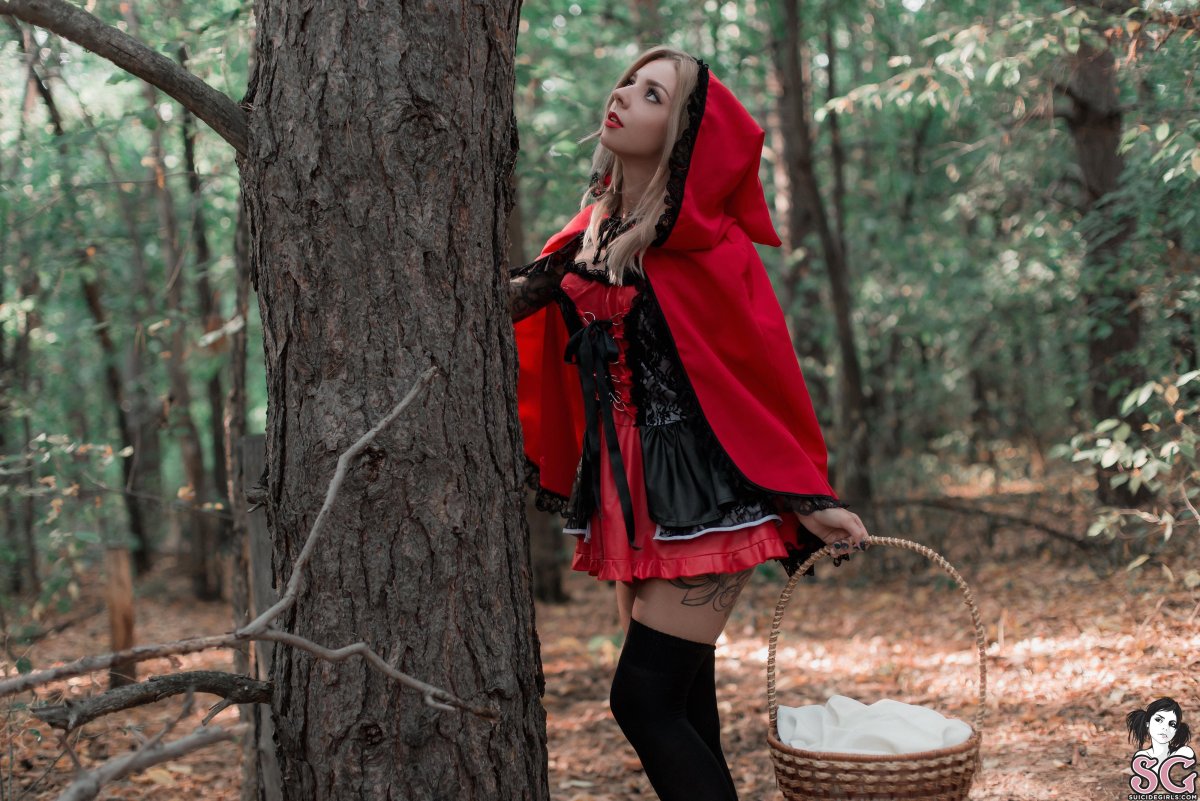 Чёчёлина красная шапочка