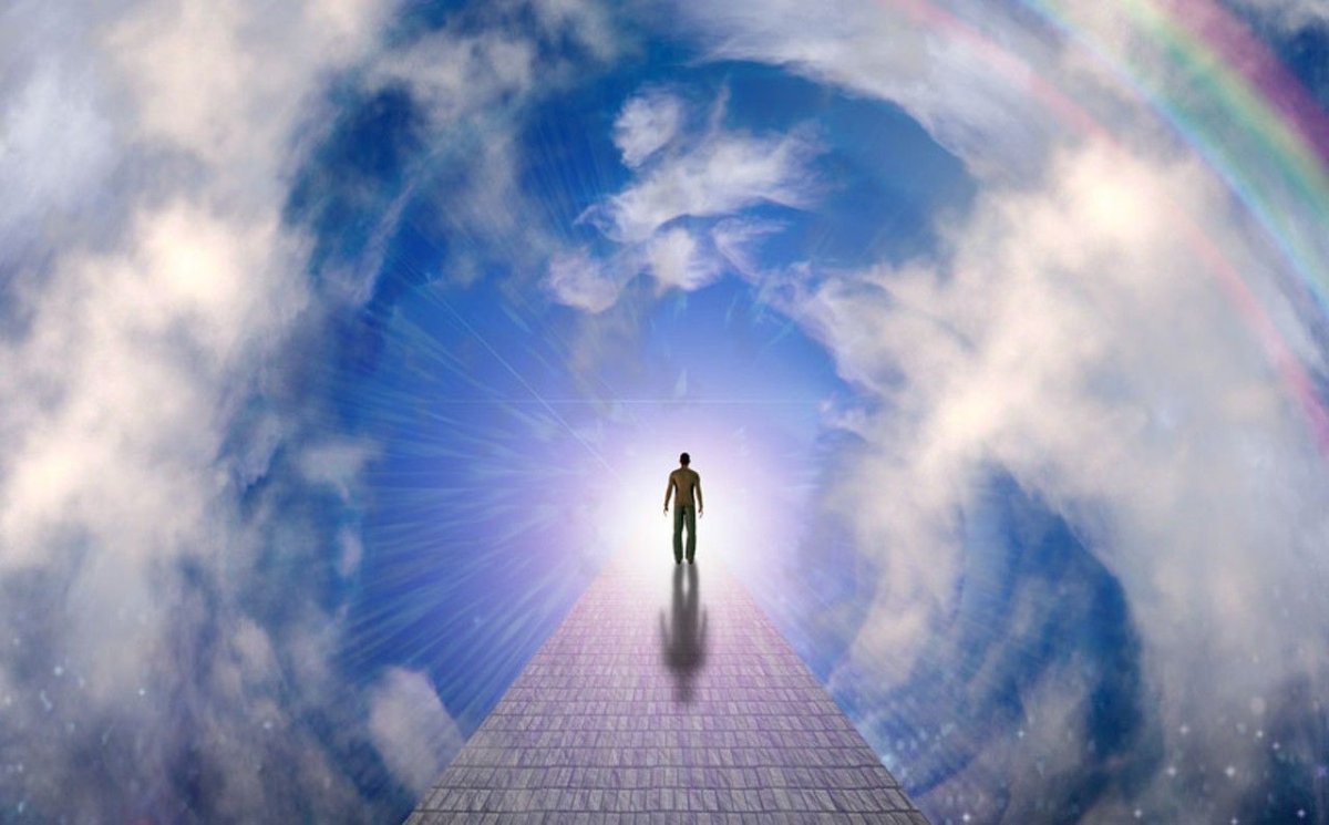 Человек уходящий в небо