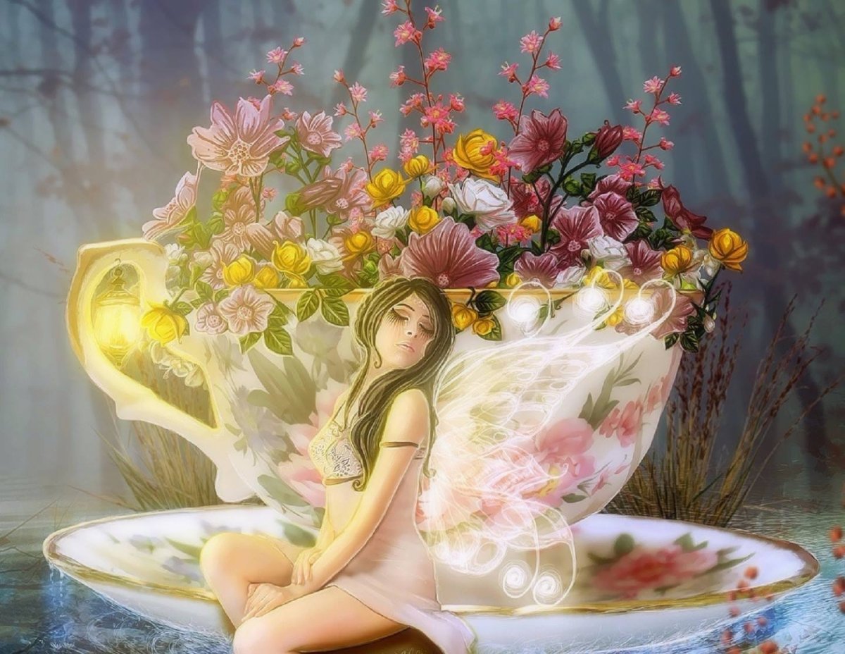 Фея в цветах