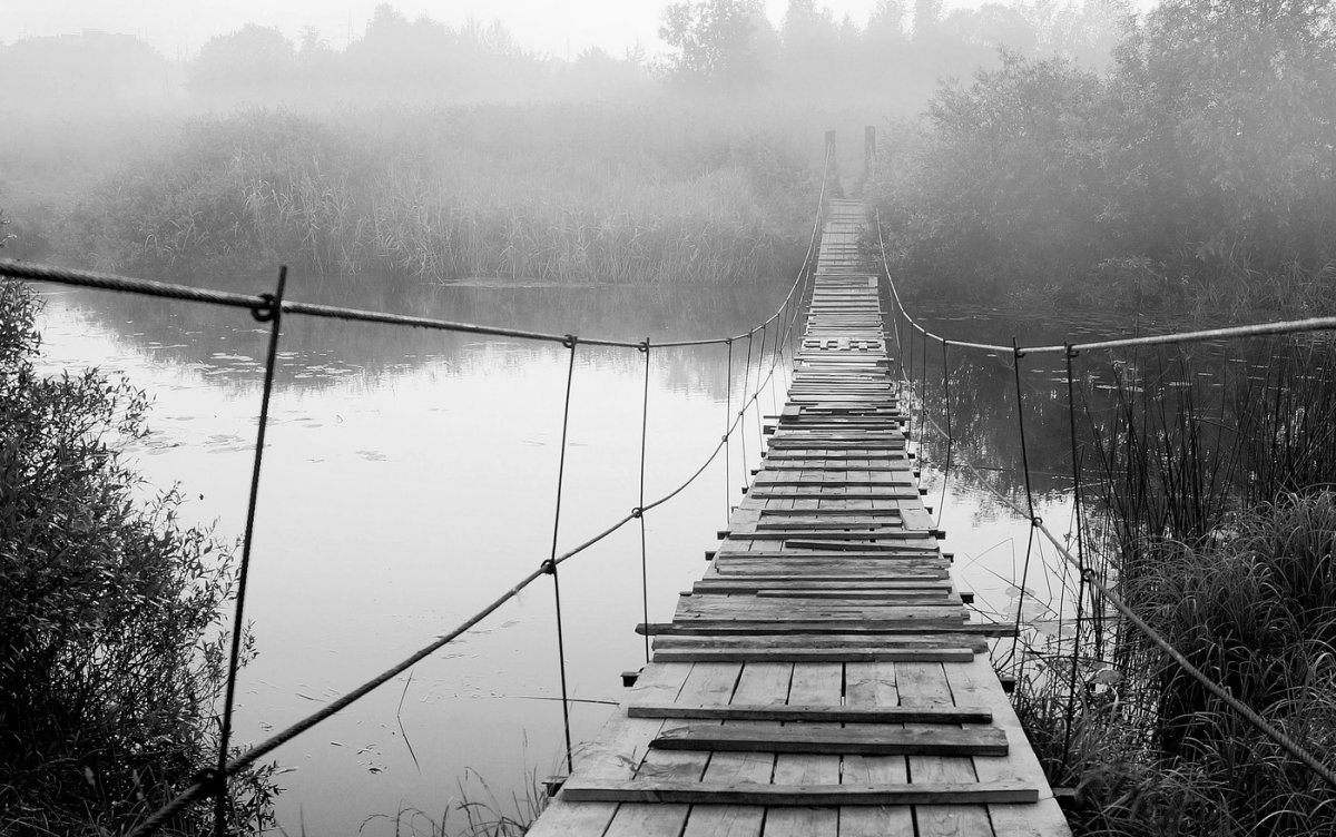 Река Ибердь подвесной мост