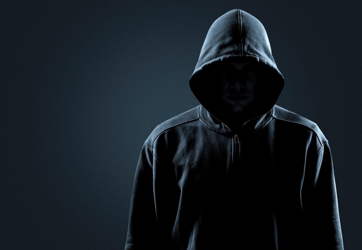 THF 700 фото в капюшоне