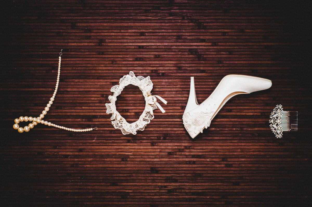 Свадебный букет и кольца