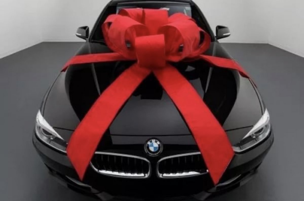 Бант на машину