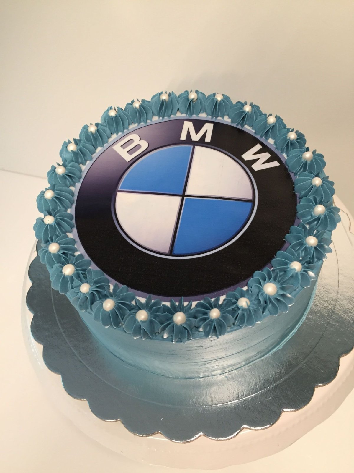 Торт БМВ х6