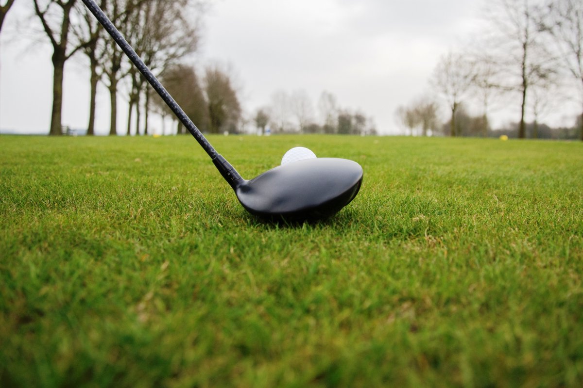 Необычные рекламы клюшек для гольфа