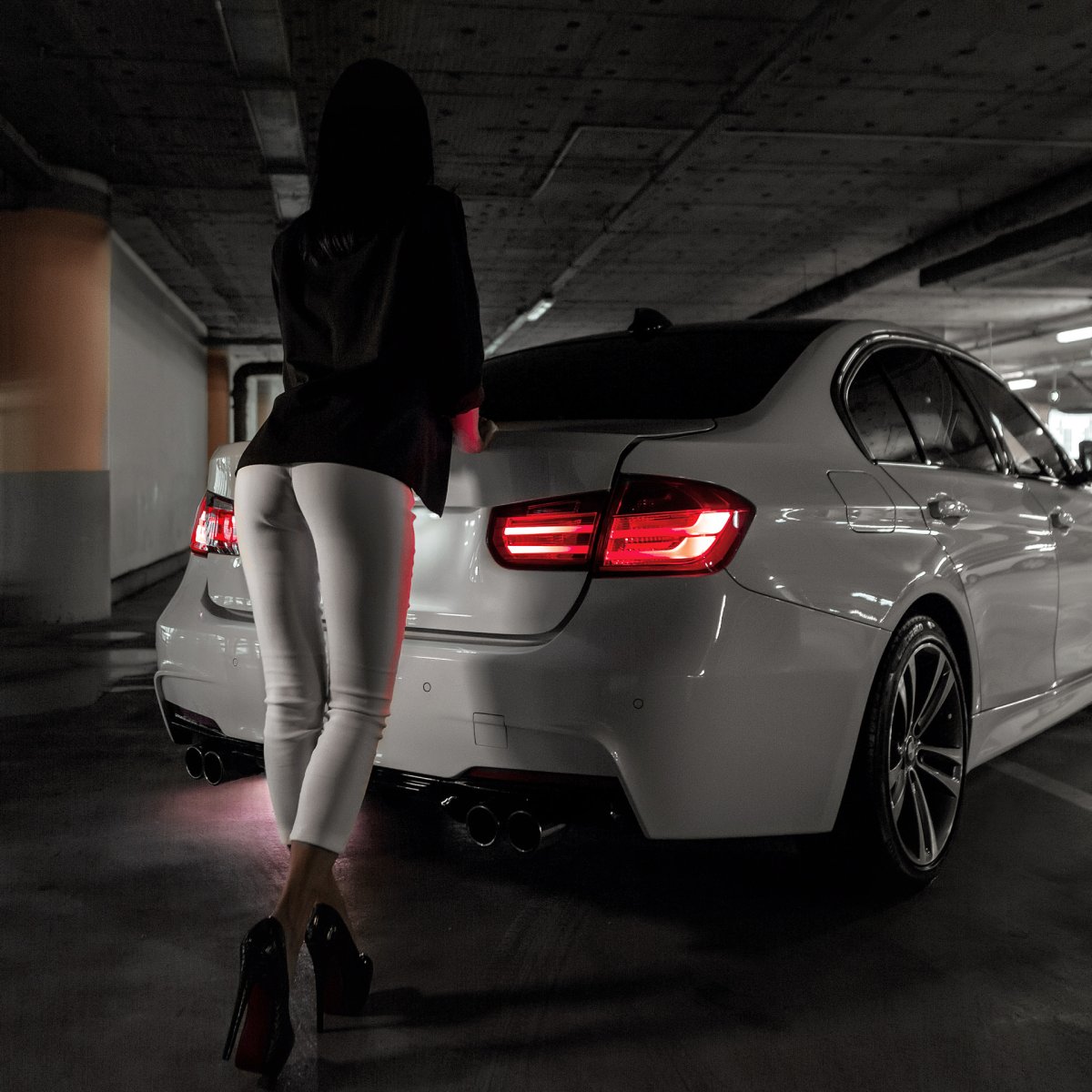 BMW f30 девушка