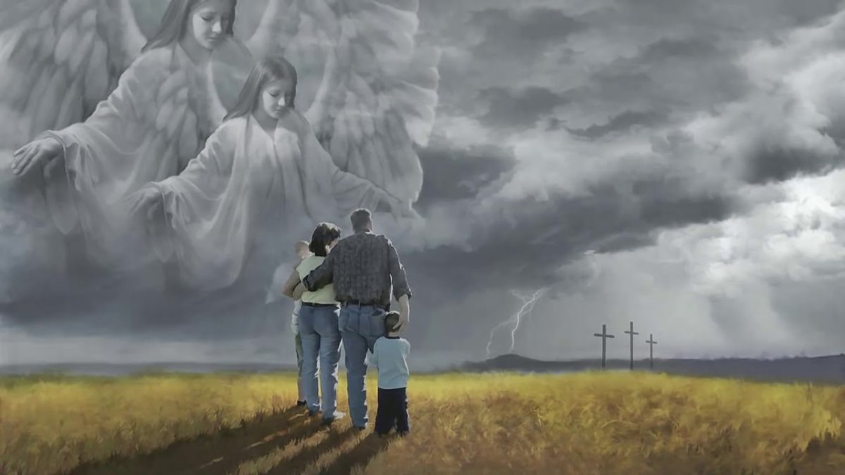 Ангел охраняет человека