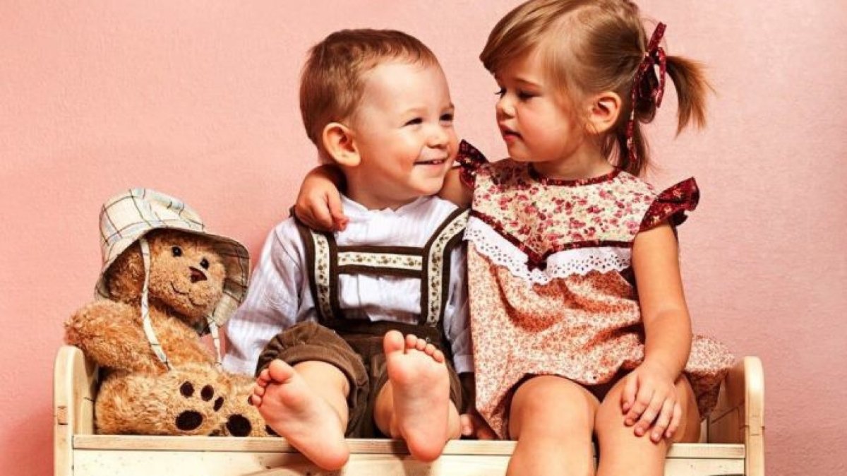 День братиков и сестричек