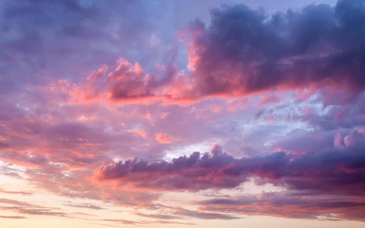 Красивое розовое небо