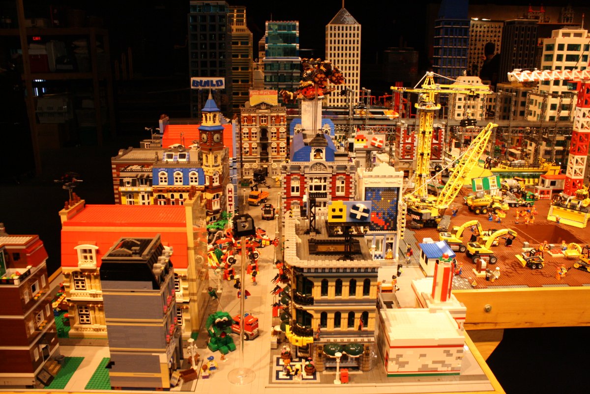 Лего город мовие