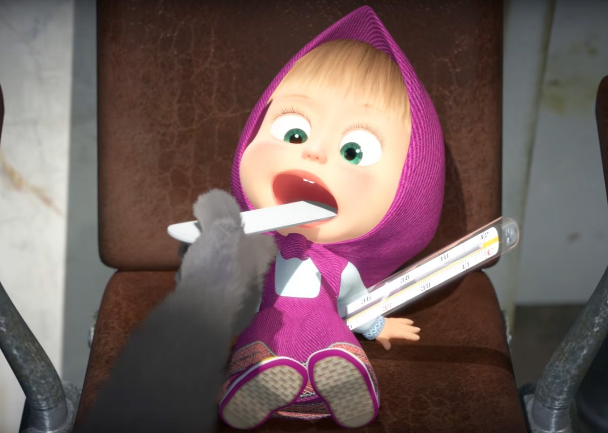 Маша и медведь Маша заболела