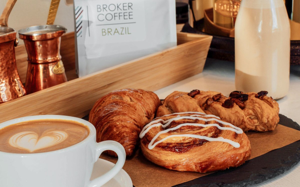 Кофе и пирожок