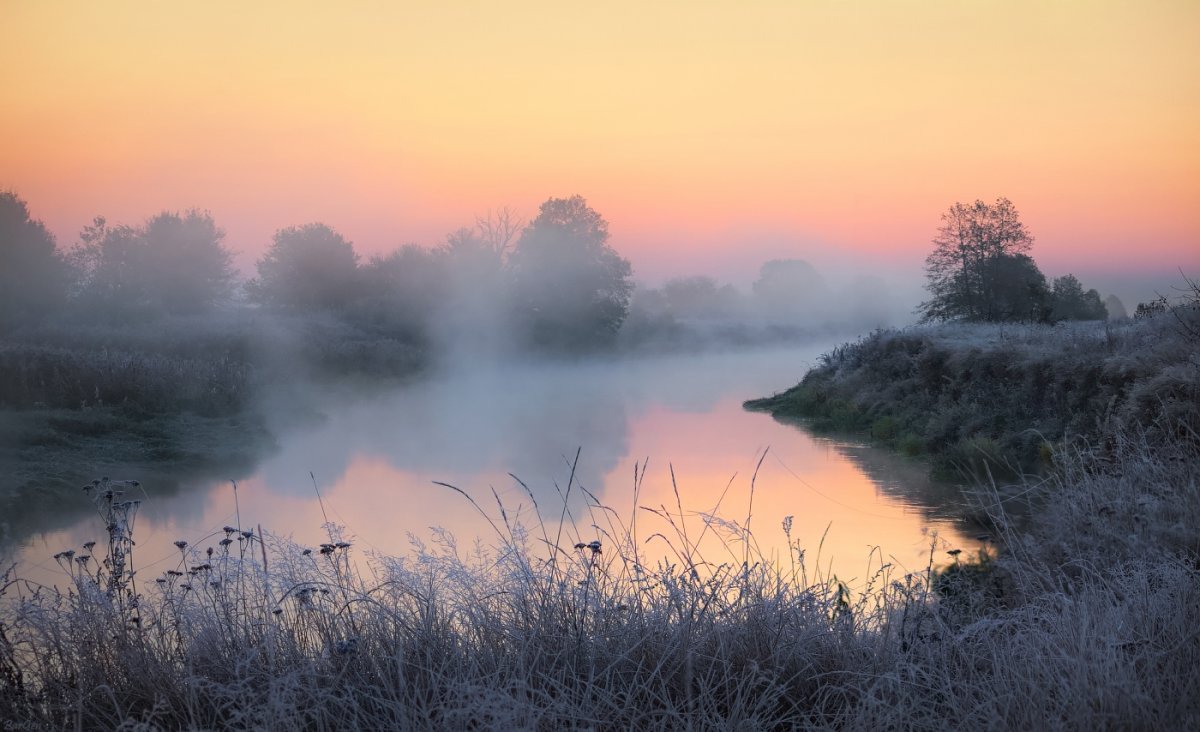 Рассвет на реке