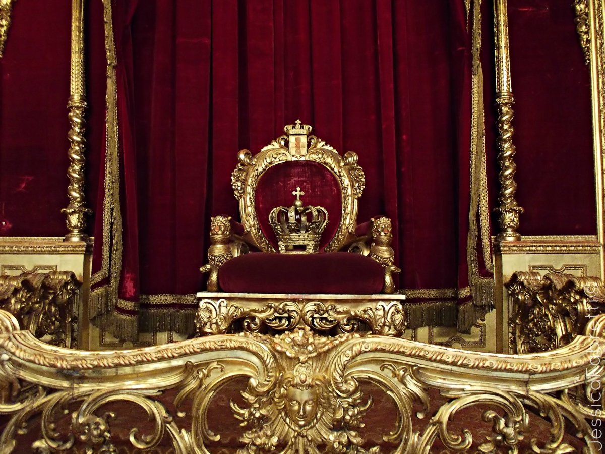 Трон Англии