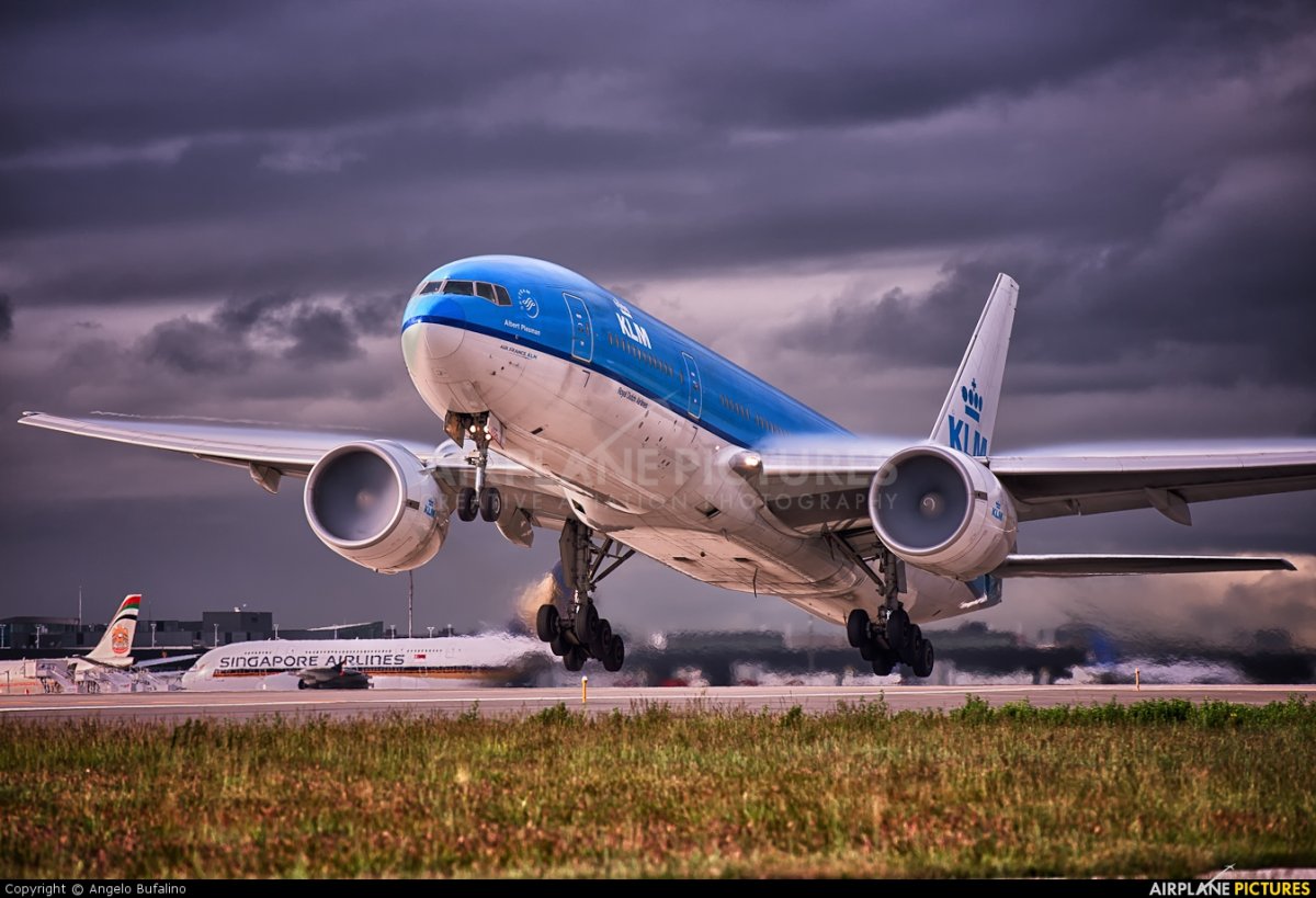 Самолеты Боинг 777 KLM