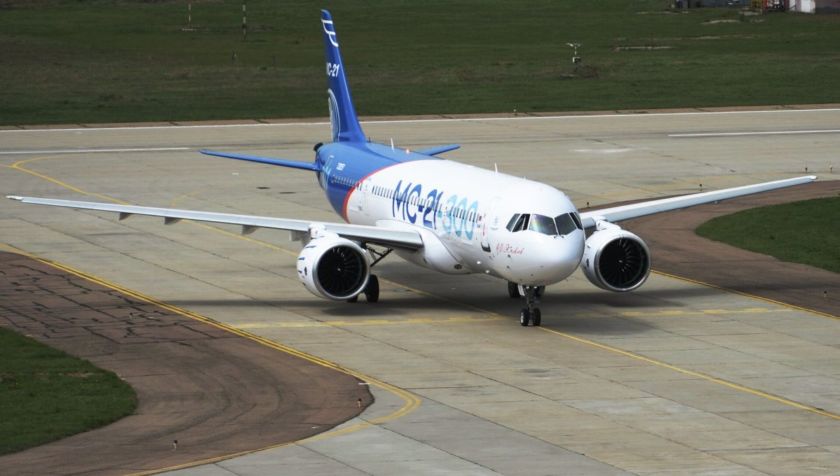 МС-21 двухдвигательный реактивный самолёт фото