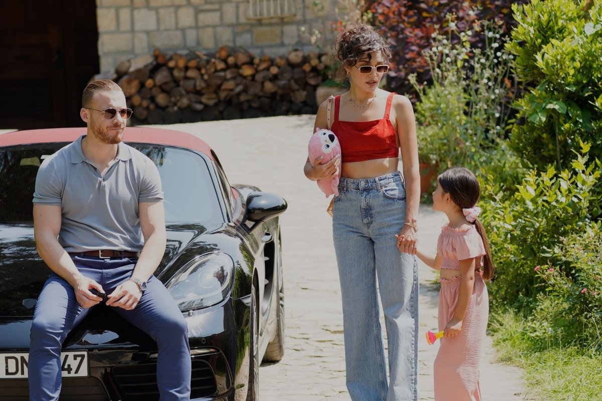 Ханде Эрчел и Керем Бурсин 2020