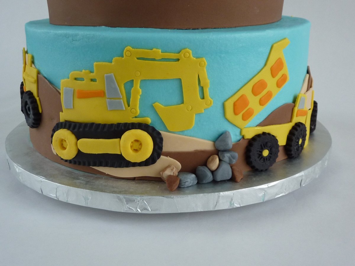 Торт трактор кат