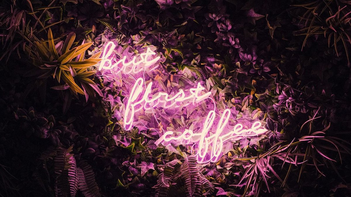 Темный город неон