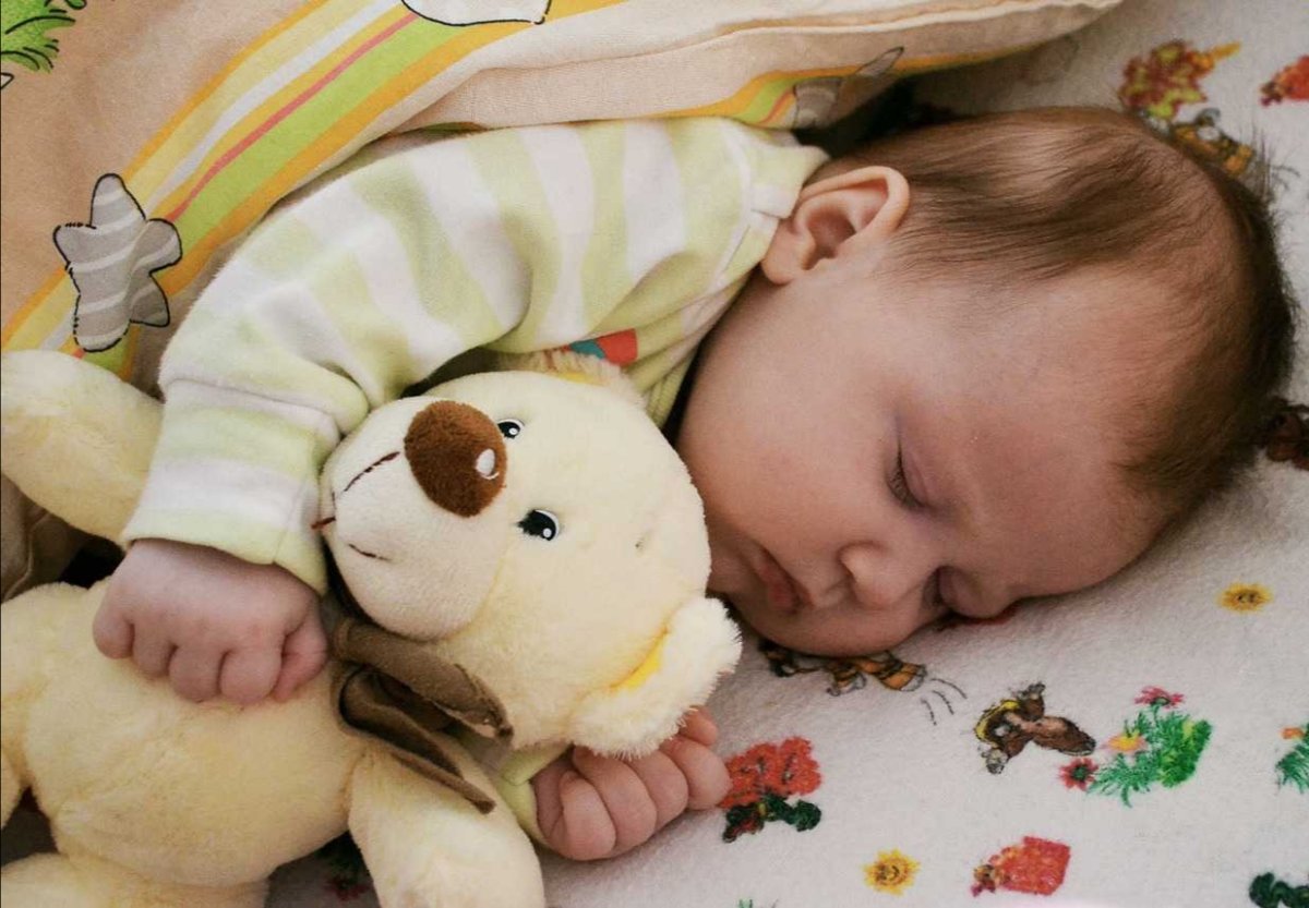 Сладко спящие дети