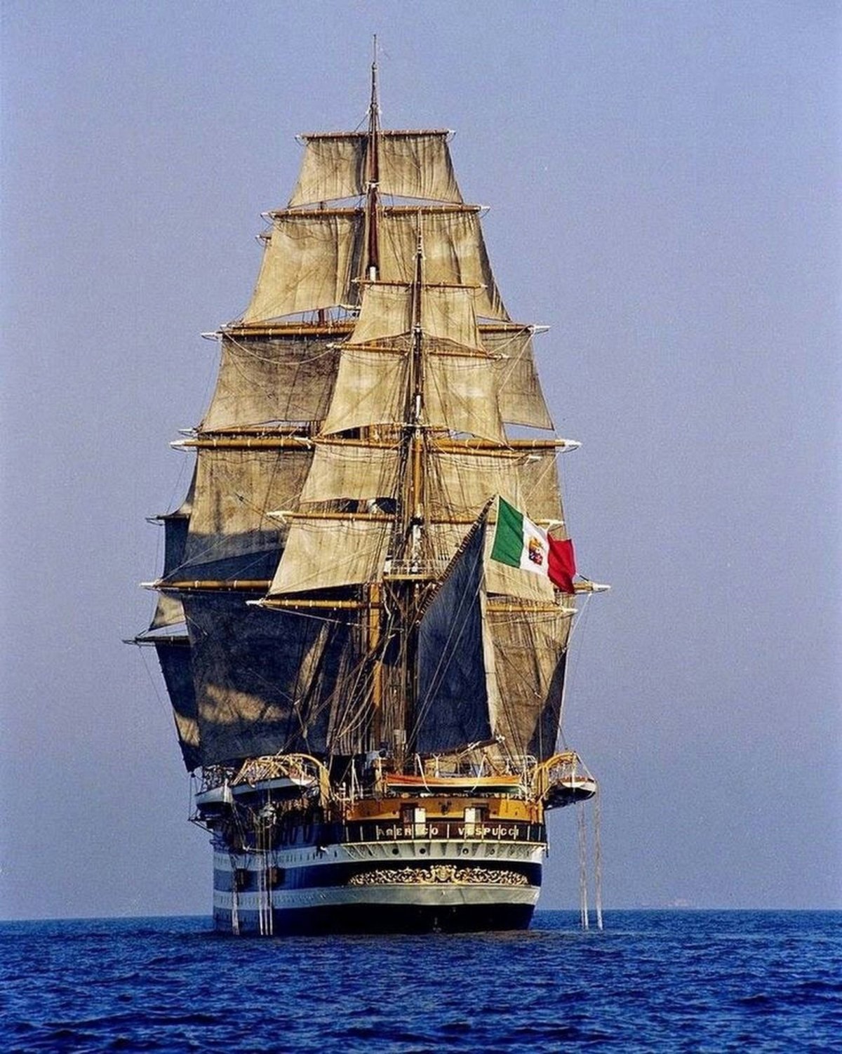 Пиратский корабль Галеон