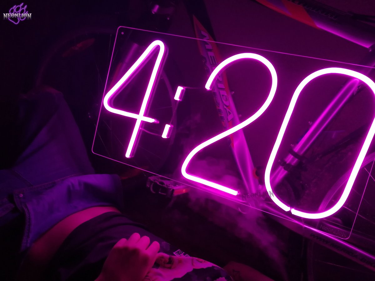 Неоновые надписи