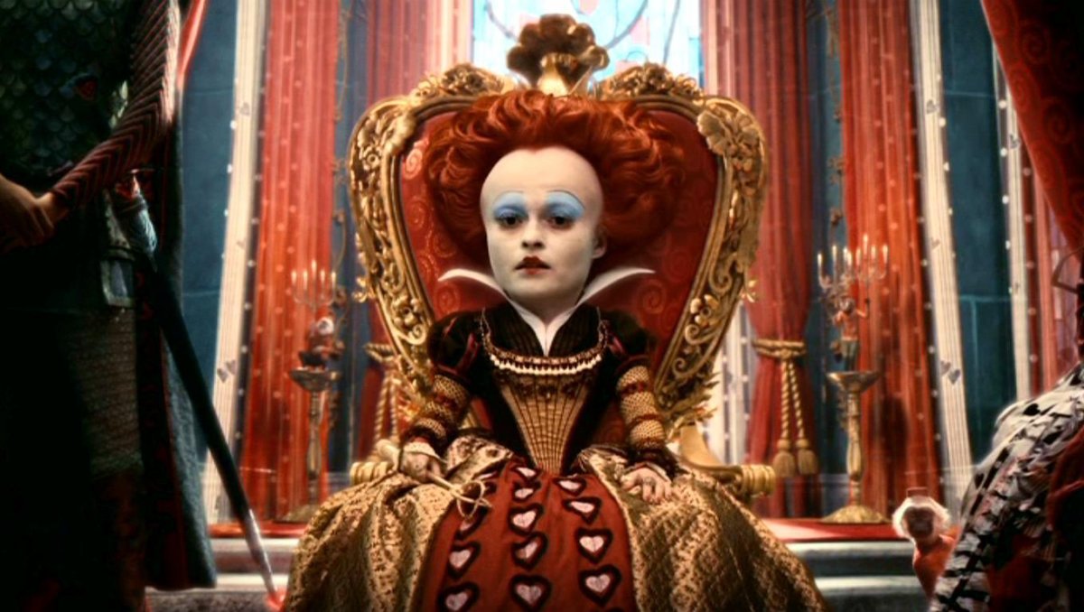 Алиса в Зазеркалье 2016 красная Королева