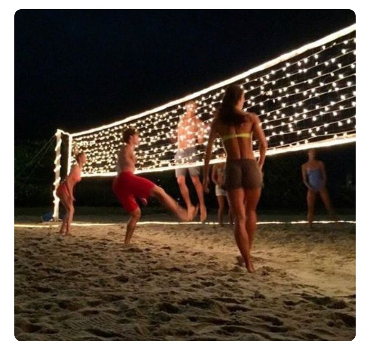 Ночной волейбол