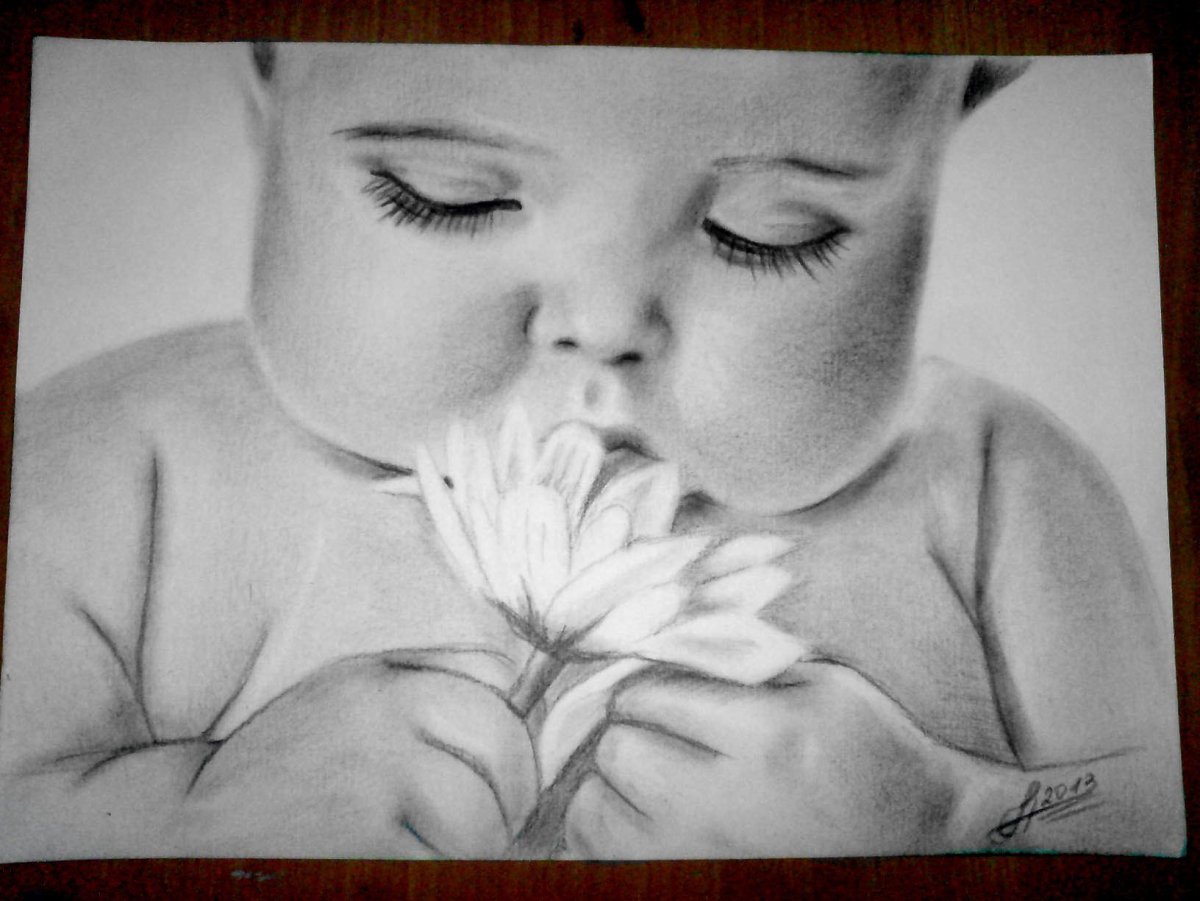 Смешная маленькая девочка