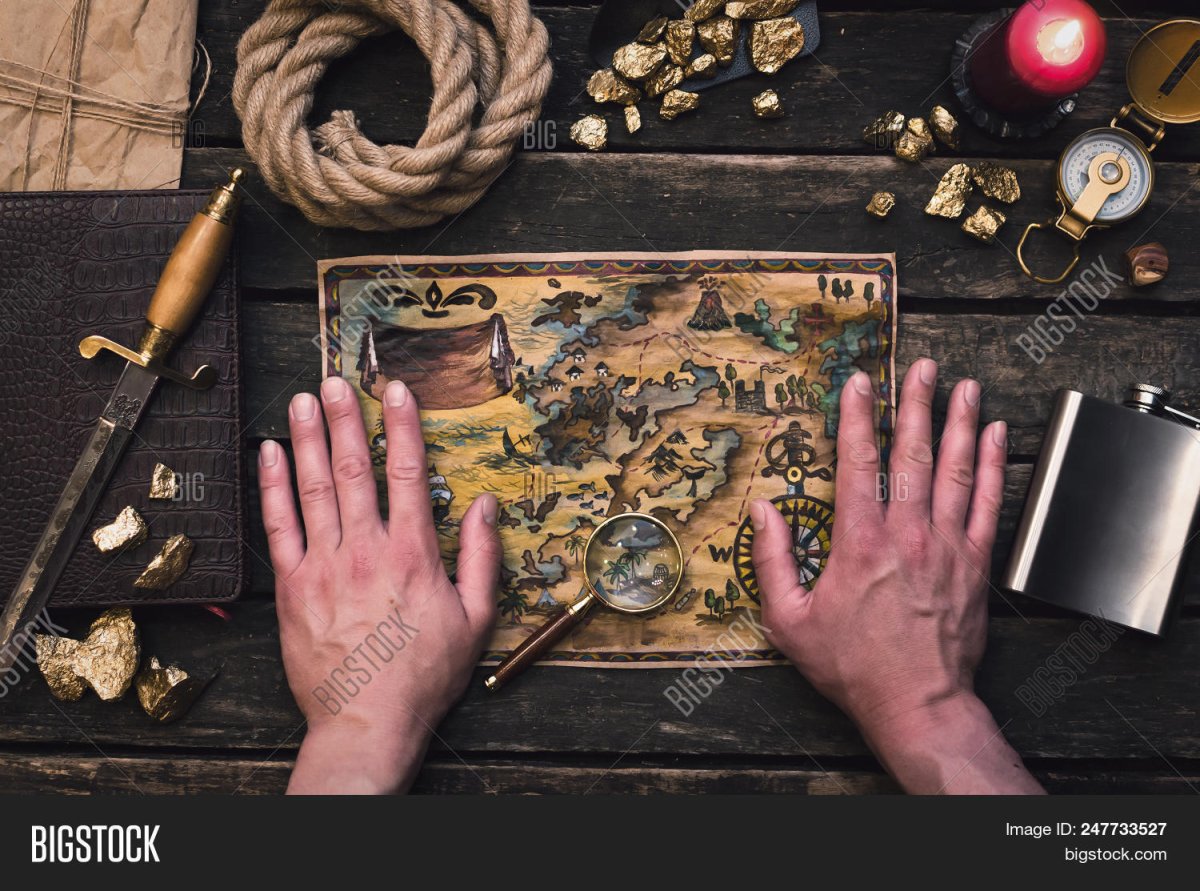 Карта сокровищ в руках