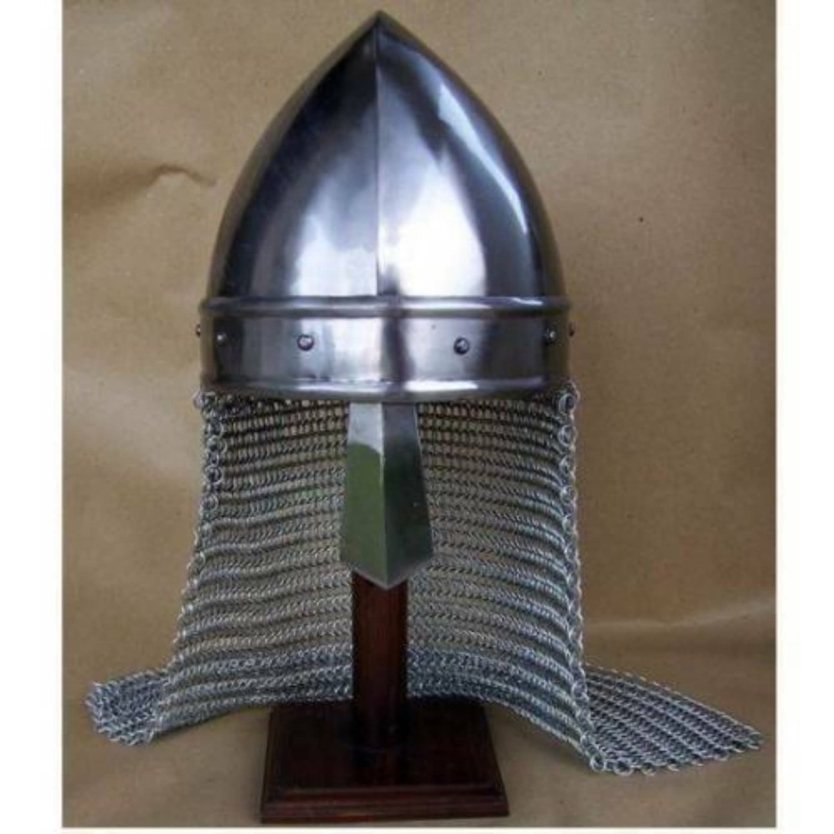 Кольчуга и шлем богатыря