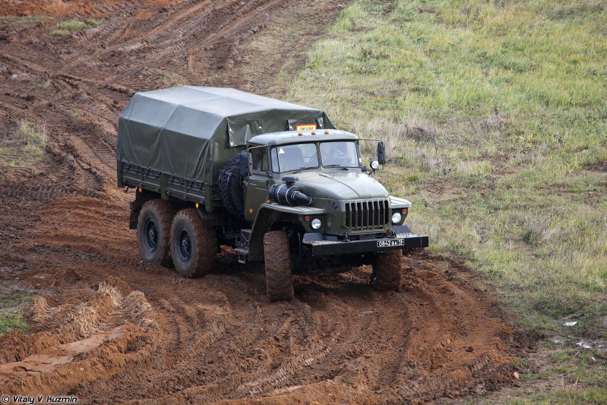 Урал 4320 санитарный