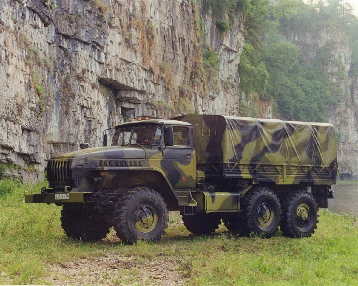 Чем отличается ГАЗ от Урала