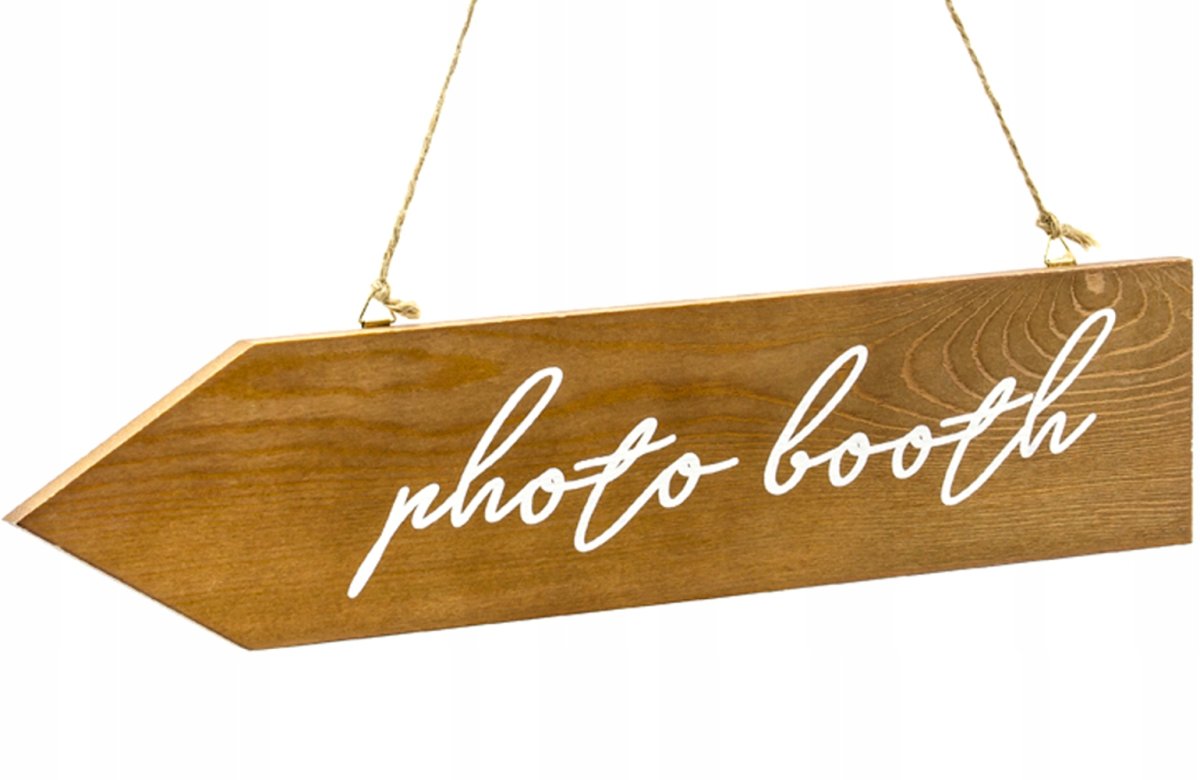 Деревянный указатель на севере