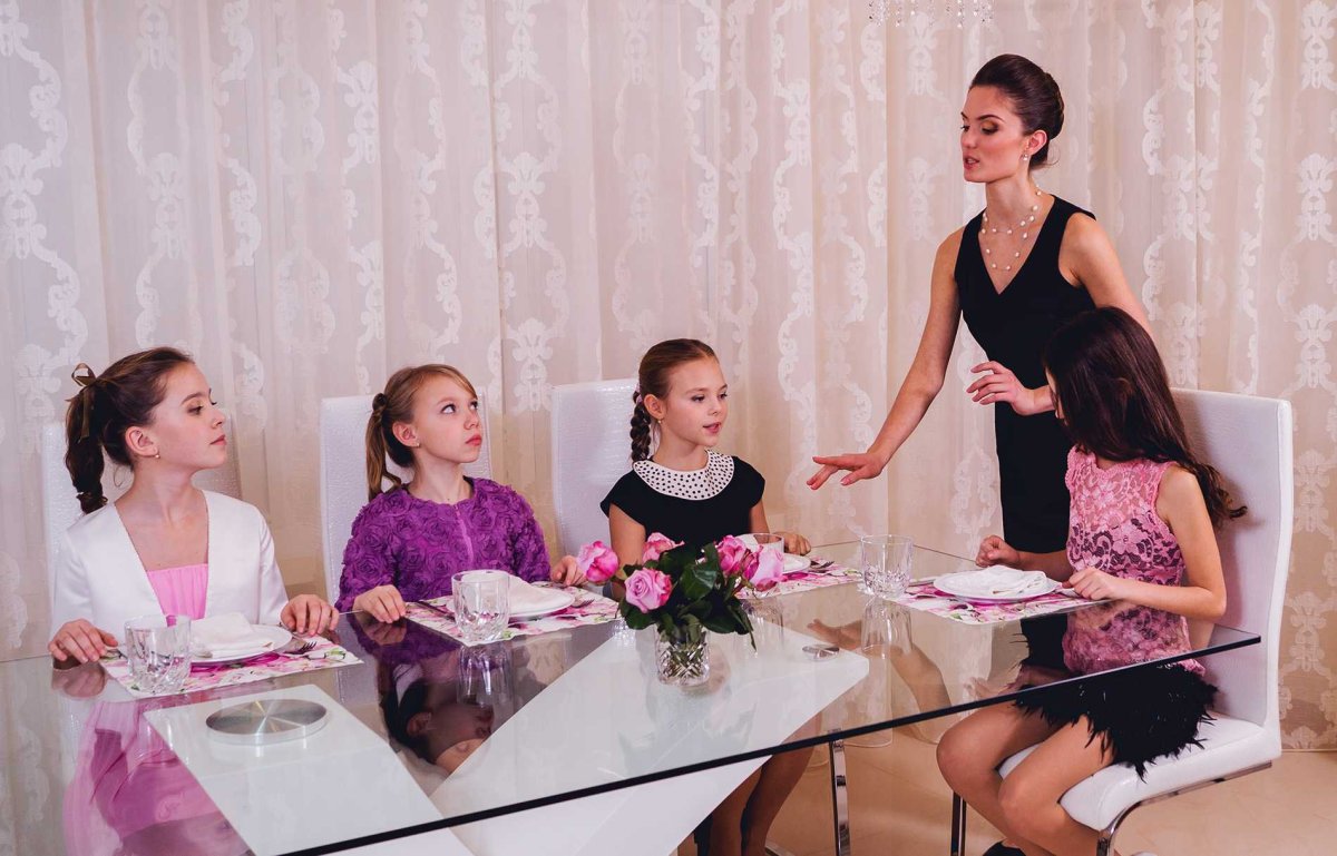 Этикет поведения в гостях