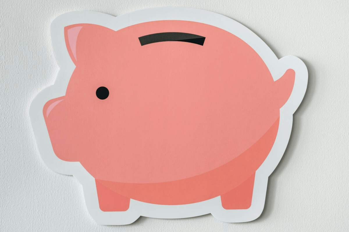 Розовый значок копилка